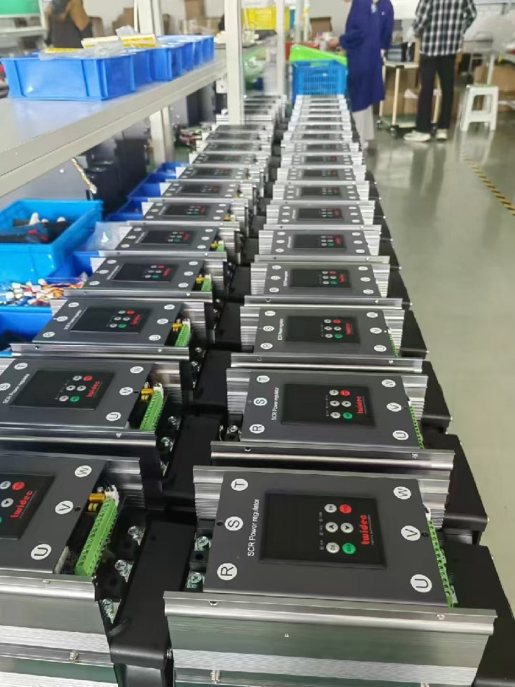 随着物联网设备的遍及，电力调整器若何与其他物联网设备实现无缝通讯和协同工作？