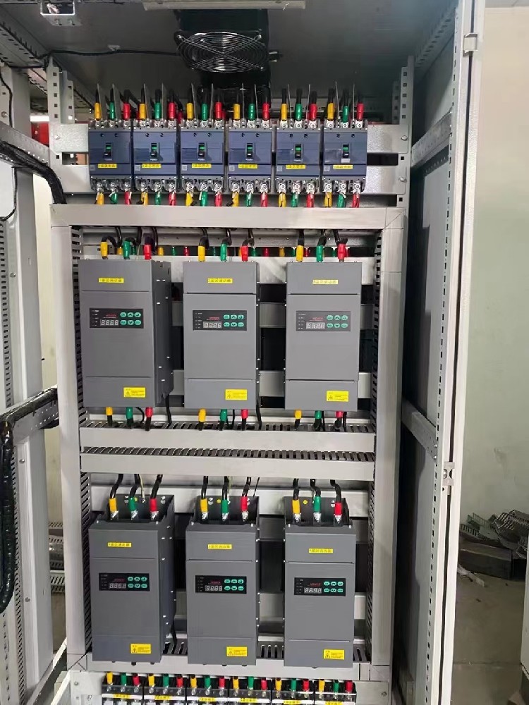 电力调整器可能接受的最大过载电流是几多？过载；さ拇シ⒒焓窃趺吹？