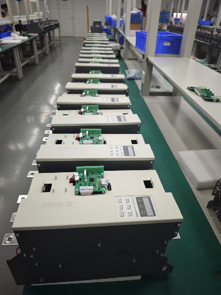 测温 VS 控温：工业温控领域的 “双生花”，谁更沉要？